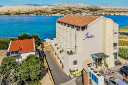 Hotel Plaža, město Pag, ostrov Pag, Chorvatsko