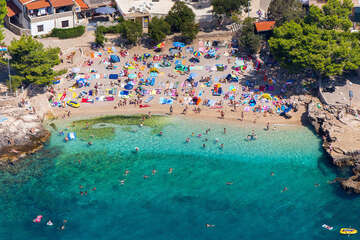 Apartmány Biserka - letecký pohled na pláž, Ivan Dolac, ostrov Hvar, Chorvatsko