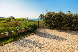 Apartmány Ivona - venkovní sprcha, Povljana, ostrov Pag, Chorvatsko 