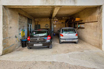 Apartmány Marćelina - garáž, Pisak, Omišská riviéra, Chorvatsko