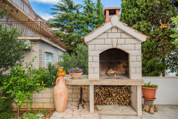 Apartmány Marćelina - gril u domu, Pisak, Omišská riviéra, Chorvatsko