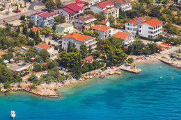 Starigrad - letecký pohled, Zadarská riviéra, Chorvatsko