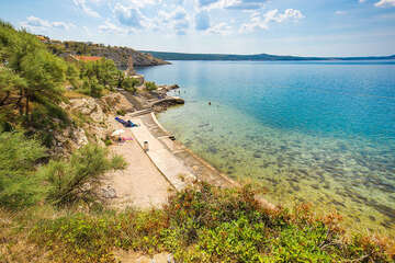 Novigrad - pláže, Zadarská riviéra, Chorvatsko