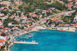 Pláže Starigrad - letecký pohled, Zadarská riviéra, Chorvatsko