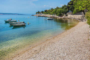 Selce - oblázková pláž, Crikvenická riviéra, Chorvatsko