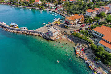 Pláže Šilo - letecký pohled, ostrov Krk, Chorvatsko