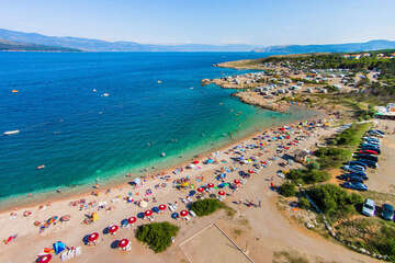 Pláže Šilo - letecký pohled, ostrov Krk, Chorvatsko