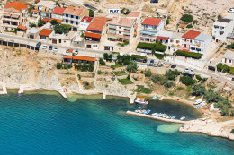 Pláže Dražica - letecký pohled, ostrov Pag, Chorvatsko