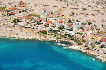 Pláže Dražica - letecký pohled, ostrov Pag, Chorvatsko