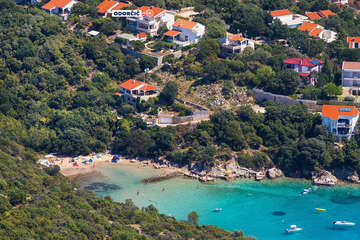 Pláže Potočnica - letecký pohled, ostrov Pag, Chorvatsko