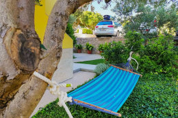 Apartmány Esperanza - okolí domu, Tkon, ostrov Pašman, Chorvatsko