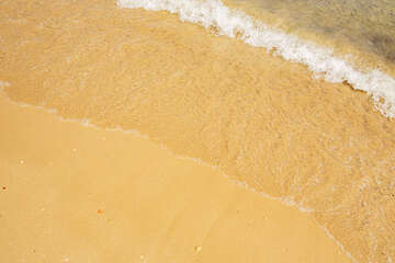 Písečná pláž Zaglav - 900 m na jihozápad od Milny, ostrov Vis, Chorvatsko