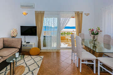 A1 - apartmány Vivien, Sevid, Trogirská riviéra, Chorvatsko