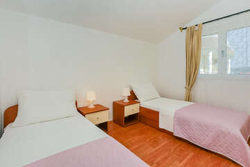 A2 - apartmány Vivien, Sevid, Trogirská riviéra, Chorvatsko