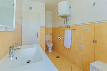 A2 - apartmány Vivien, Sevid, Trogirská riviéra, Chorvatsko