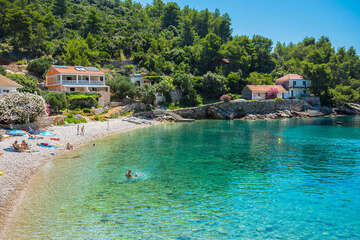 Apartmány Oleander - oblázková pláž, jižní zátoky, ostrov Hvar, Chorvatsko