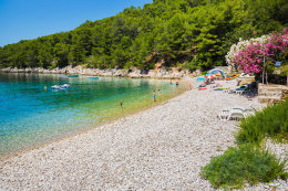 Apartmány Simba - oblázková pláž, jižní zátoky, ostrov Hvar, Chorvatsko