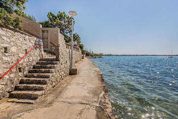 Apartmány Beko - betonová mola 100 m od domu, Vrsi, Zadarská riviéra, Chorvatsko