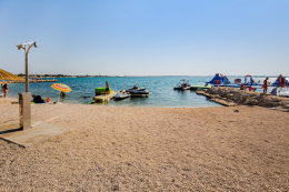 Apartmány Beko - oblázková pláž v části Vrsi-Mulo, Vrsi, Zadarská riviéra, Chorvatsko