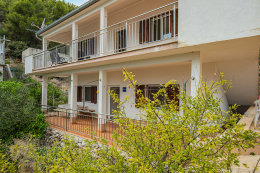 A1 - apartmány Lara, jižní zátoky, ostrov Hvar, Chorvatsko