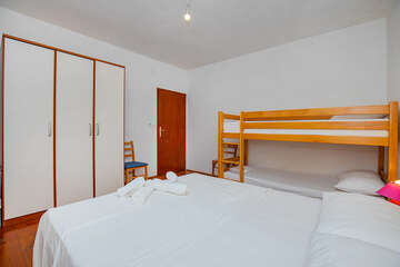 A1 - apartmány Lara, jižní zátoky, ostrov Hvar, Chorvatsko