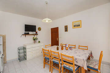 A1 - apartmány Lara, jižní zátoky, ostrov Hvar, Chorvatsko