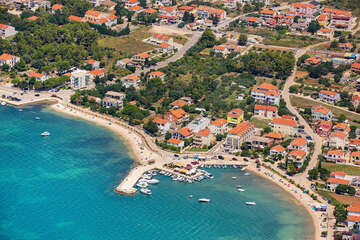 Pláže Vrsi - Zukve - letecký pohled, Zadarská riviéra, Chorvatsko