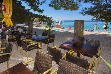 Promajna - restaurace u pláže,  Makarská riviéra, Chorvatsko