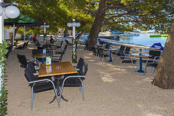 Promajna - bar u pláže,  Makarská riviéra, Chorvatsko