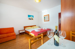 A1 - apartmány Ljubo, Metajna, ostrov Pag, Chorvatsko