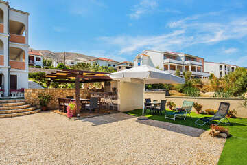 Apartmány Borka - okolí domu, město Pag, ostrov Pag, Chorvatsko