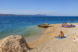Živogošće - Mala Duba - oblázkové pláže, Makarská riviéra, Chorvatsko