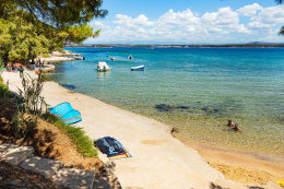 Mobilhome Klanac - písečná pláž 150 m od domku, Tkon, ostrov Pašman, Chorvatsko