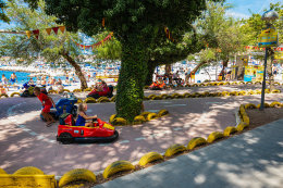 Vodice - atrakce pro děti u pláže v centru, Šibenická riviéra, Chorvatsko