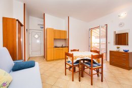 A2 - apartmány Bojan, Povljana, ostrov Pag, Chorvatsko