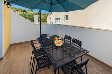 Apartmán Kornelija - terasa dostupná ze třetí ložnice, Tkon, Pašman, Chorvatsko