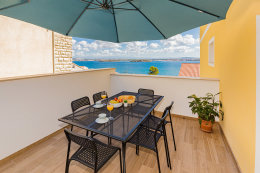 Apartmán Kornelija - terasa dostupná ze třetí ložnice, Tkon, Pašman, Chorvatsko