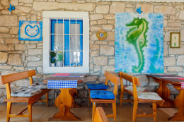 Pakoštane - rybářská restaurace v centru, Zadarská riviéra, Chorvatsko