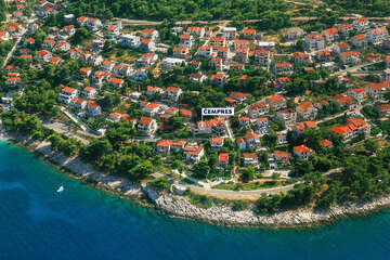 Apartmány Čempres - letecký pohled, letovisko Postira, ostrov Brač