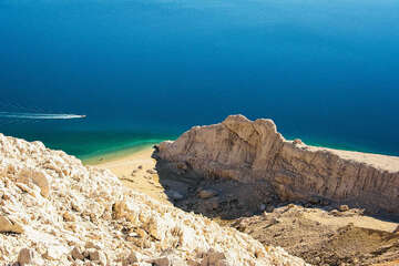 Metajna - pláž Beritnica, ostrov Pag, Chorvatsko