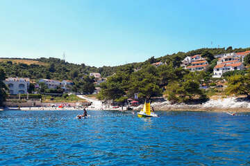 Apartmány Čempres - oblázková pláž 320 m od domu, letovisko Postira, ostrov Brač