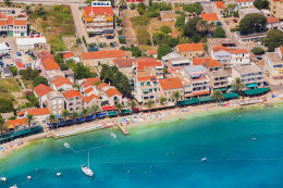 Apartmány Nikola - letecký pohled, Gradac, Makarská riviéra, Chorvatsko