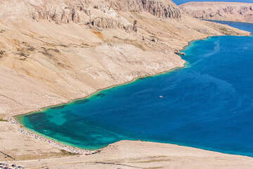 Metajna - pláž Ručica, ostrov Pag, Chorvatsko