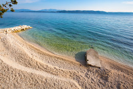 Apartmány Lelica - oblázková pláž před domem, Živogošče - Mala Duba, Makarská riviéra, Chorvatsko