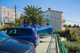 Apartmány Nuša - parkoviště, Živogošće - Mala Duba, Makarská riviéra, Chorvatsko