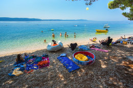 Živogošće - Mala Duba - oblázkové pláže, Makarská riviéra, Chorvatsko