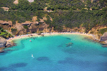 Pag-Bošana - letecký pohled na písčitooblázkovou pláž, ostrov Pag, Chorvatsko