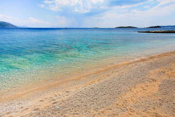 Orebič - písčitooblázková pláž Trstenica - letecký pohled, Pelješac, Chorvatsko