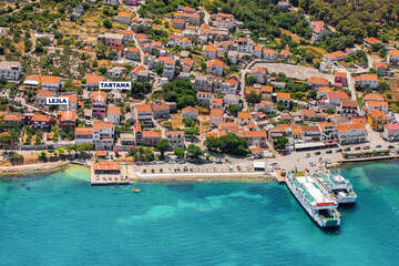 Tkon - letecký pohled, ostrov Pašman, Chorvatsko