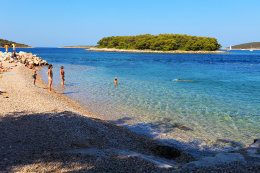 Apartmán Racek - oblázková pláž 60 m od domu, Maslinica, ostrov Šolta, Chorvatsko